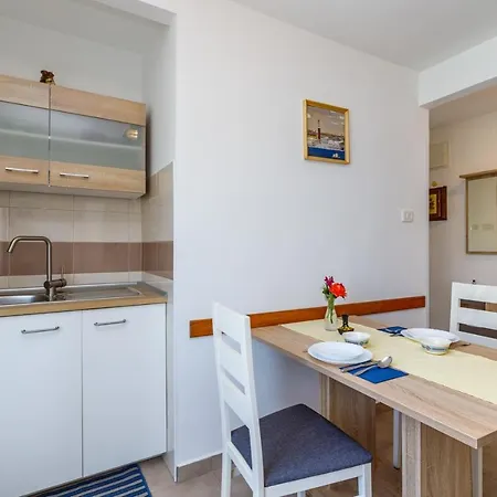 Apartment Vivi With Terrace